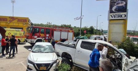 اصابة 5 شبان بجراح خطيرة ومتوسطة بحادث طرق قرب كفرمندا